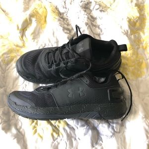 Under Armour Men’s cross trainers 8.5